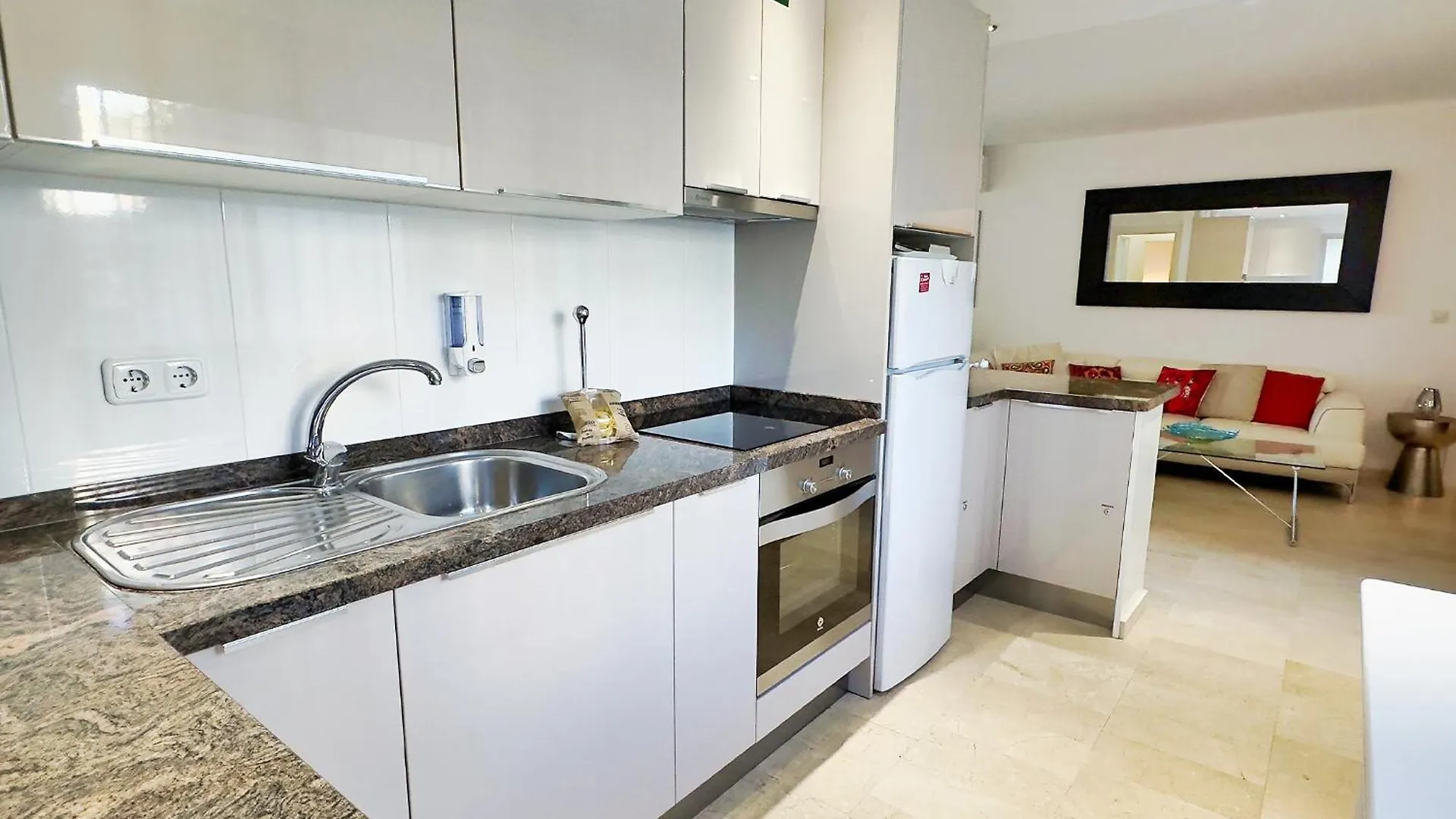 Central Two Bedroom Apartment On The Second Line Of The Beach In Marbella.